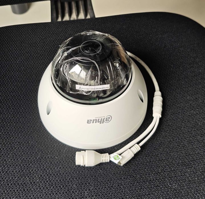 4MP IP куполна камера Dahua DH-IPC-HDBW5431E-ZE с варио обектив
