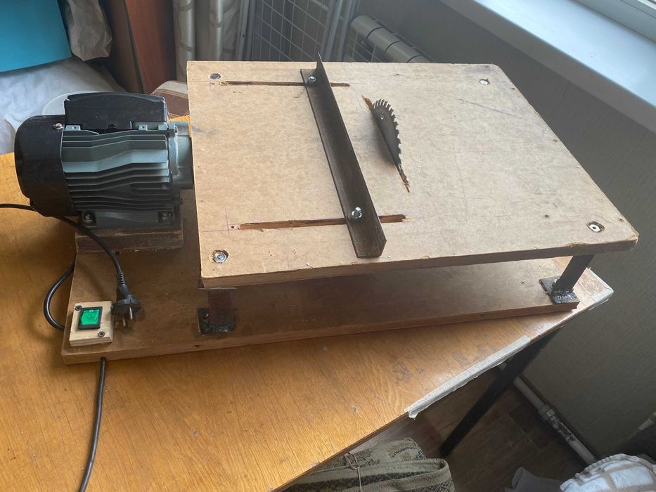 Циркулярная пила переносная самодельная