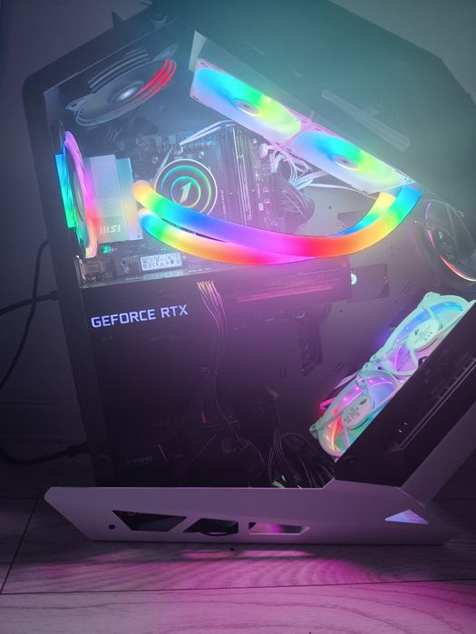 Sistem gaming: ryzen 7 8700f, B840M wifi, 16gb ddr5, rtx 3070ti, ssd m2  512gb, 750W, aio rgb