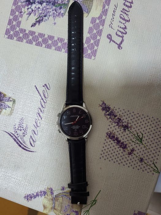 Қол сағат сатылады жақсы жасап тұр