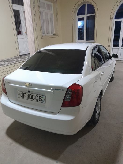 Шевролет лассетти