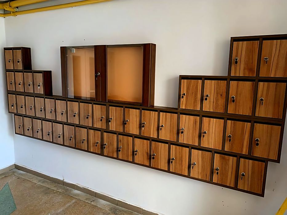 Cutii postale pentru scari de bloc