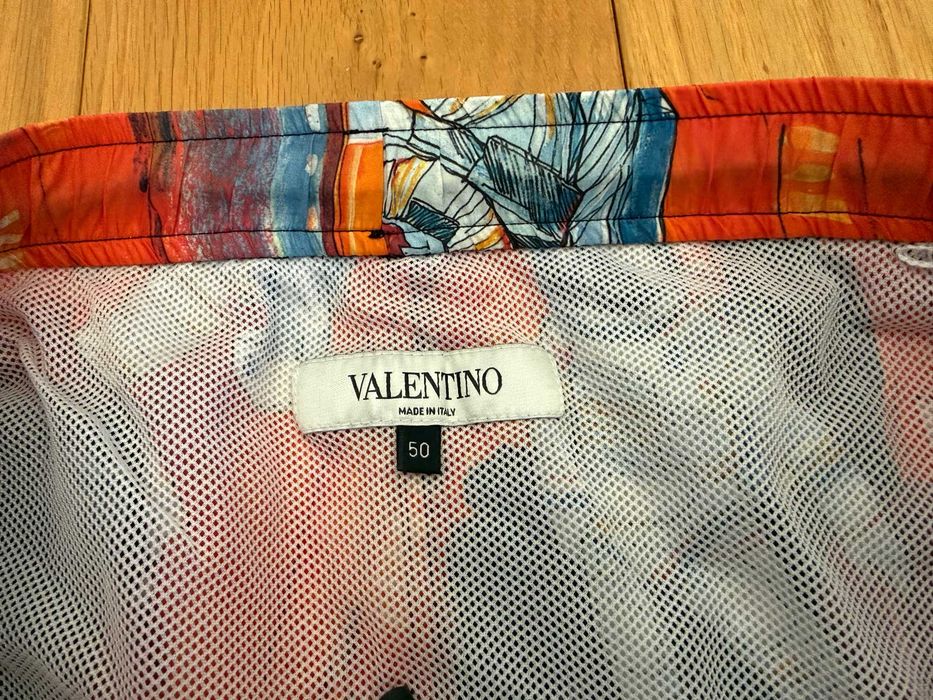 Бански Valentino