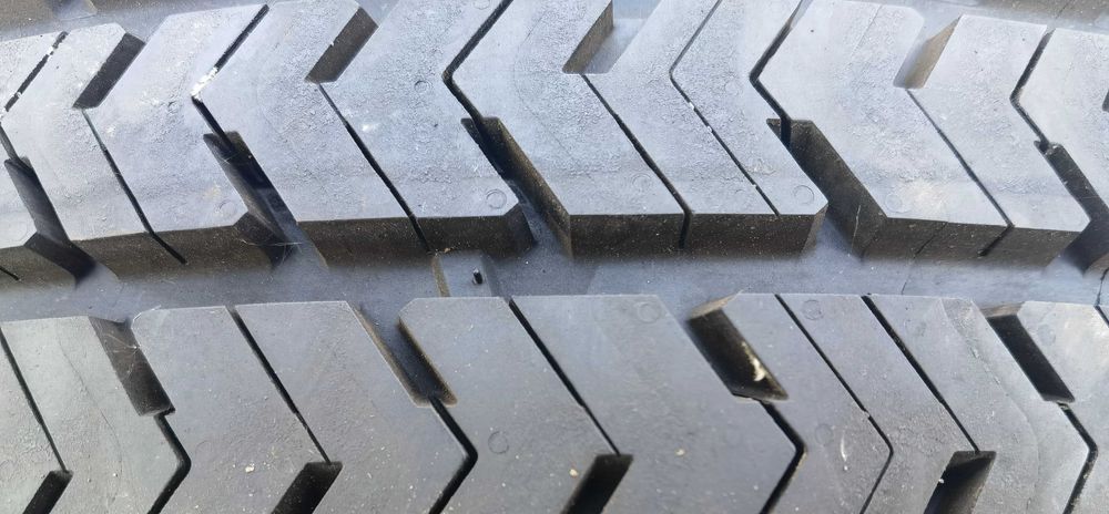 ЧИСТО НОВИ 215 /60 r17 C Michelin Agilis
