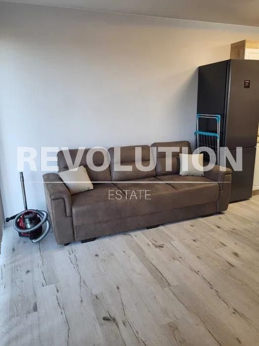 Дава се под наем Двустаен апартамент в Варна, м-т Траката - 66 кв.м за 600 € - Снимка #2