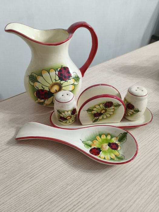 Продам набор посуды