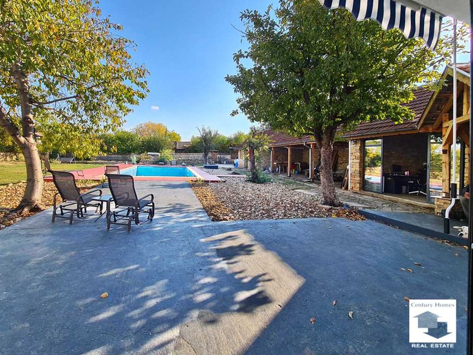 Продава се Къща в с. Стефан Стамболово, Област Велико Търново - 190 кв.м за 1448 €/кв.м - Снимка #2