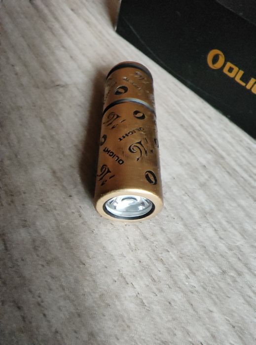 Фенерче Olight i16 180 лумена.