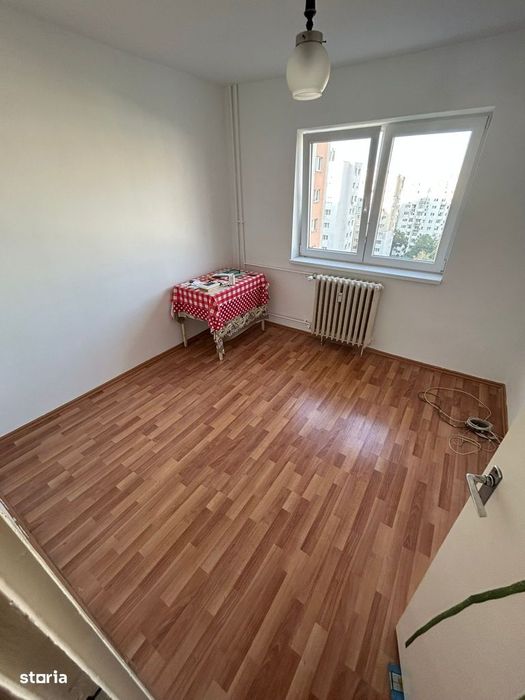 Apartament de vanzare 2 camere decomnadate direct de ;la proprietar PF