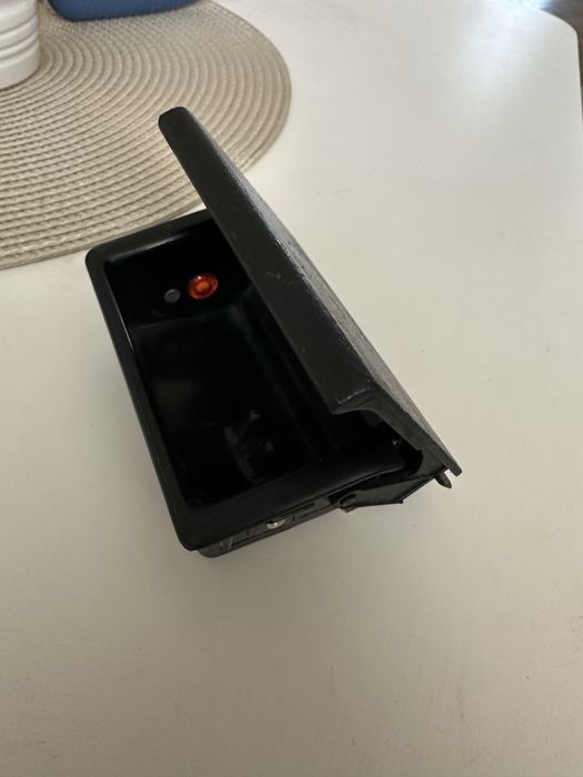 Пепелник за Ауди 80 B3