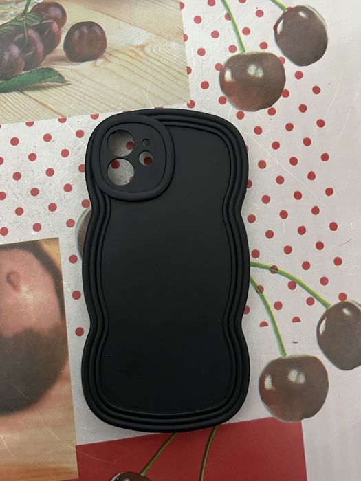 Чехлы на айфон 12