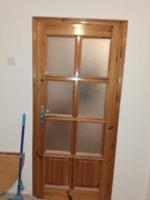 Продава 2 дървени врати