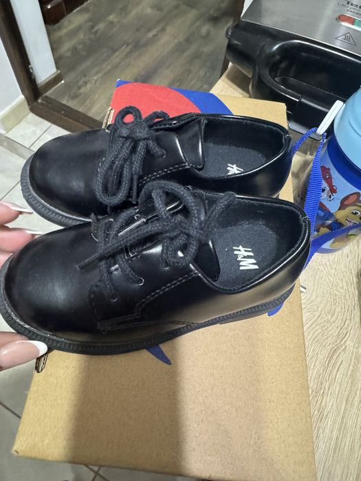 Pantofi H&M baietei