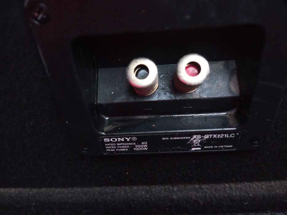 Продам сабвуфер Sony Xplod