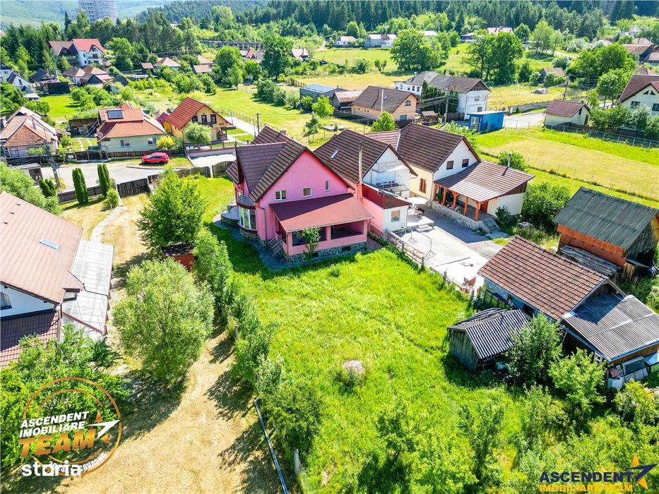 FILM! Casa noua,Covasna,cu fotovoltaic, garaj,curte,2 terase,langa par