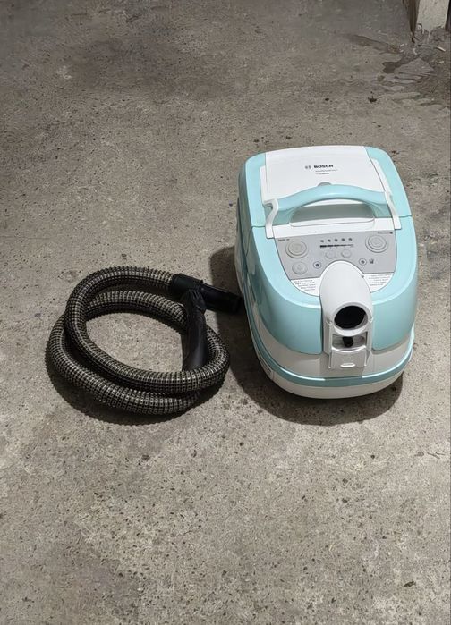 Aspirator Bosch 2000W