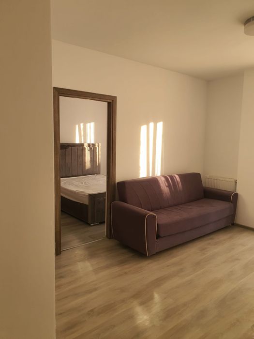 Inchiriez apartament 3 camere !