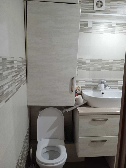 продается 3 ком кв  р-н Казахстан