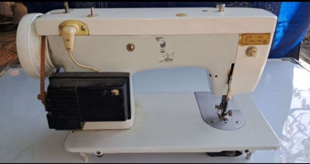 Chayka швейная машина педальный и одно ручная