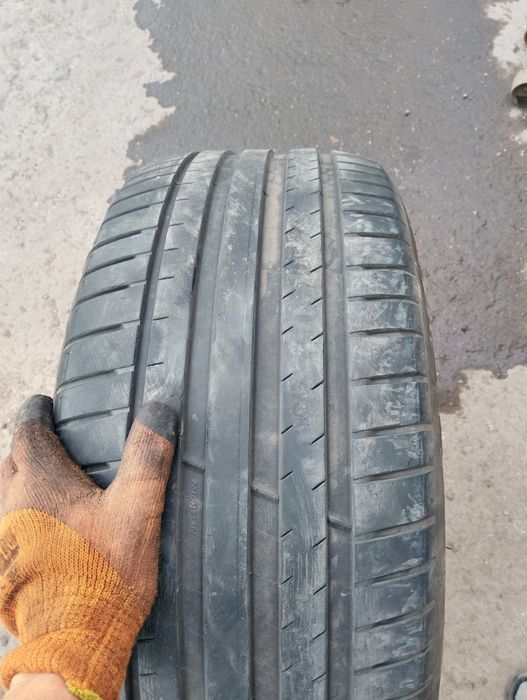 Продам. 21 резина мишлен