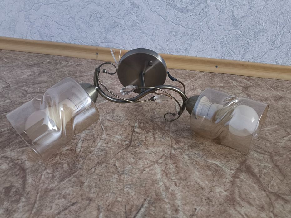 Люстра, в хорошем состоянии