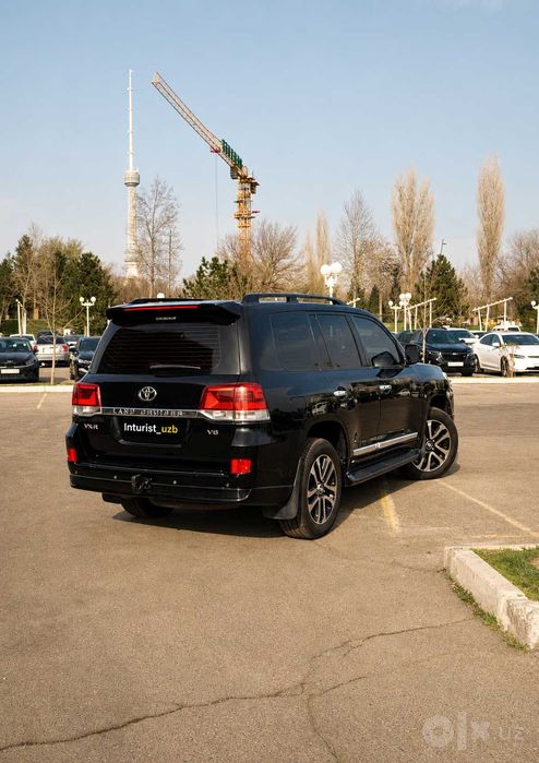 Toyota Land Cruiser 200 с водителем | VIP и поездки по Узбекистану