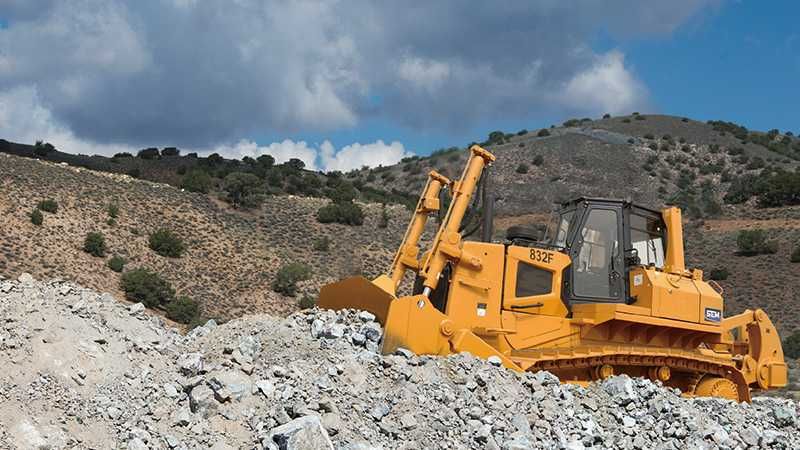 Занжирли бульдозер SEM832F, Бульдозер SEM832F