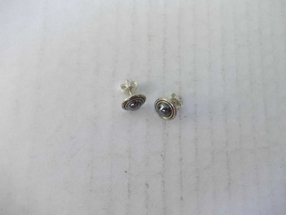 Cercei vechi din argint cu piatra