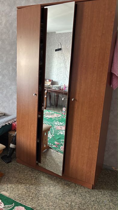 Продам шкаф и комод