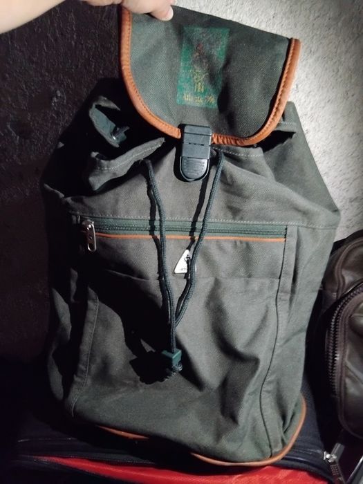 Ученически и туристически раници от 30 до 50 лв