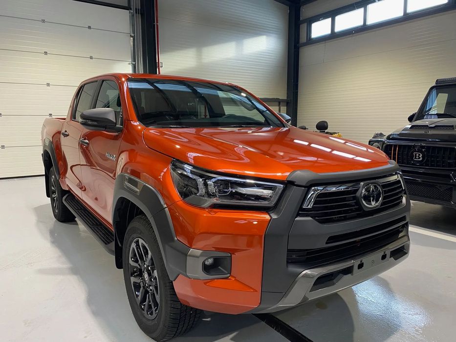 Toyota Hilux Toyota Hilux Double Cab 2.8D MHEV AT Invincible