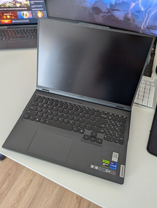 Lenovo Legion Pro 5 16IRX9 14900HX 4070