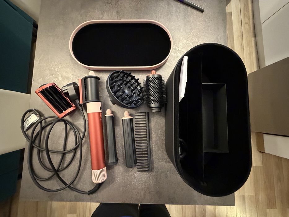 Vand Dyson Airwrap hs 08 impecabil