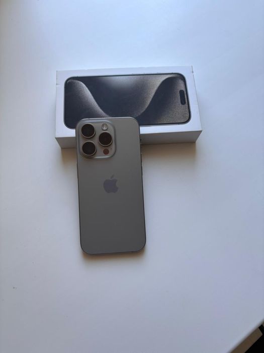 iPhone 15 pro 256гб