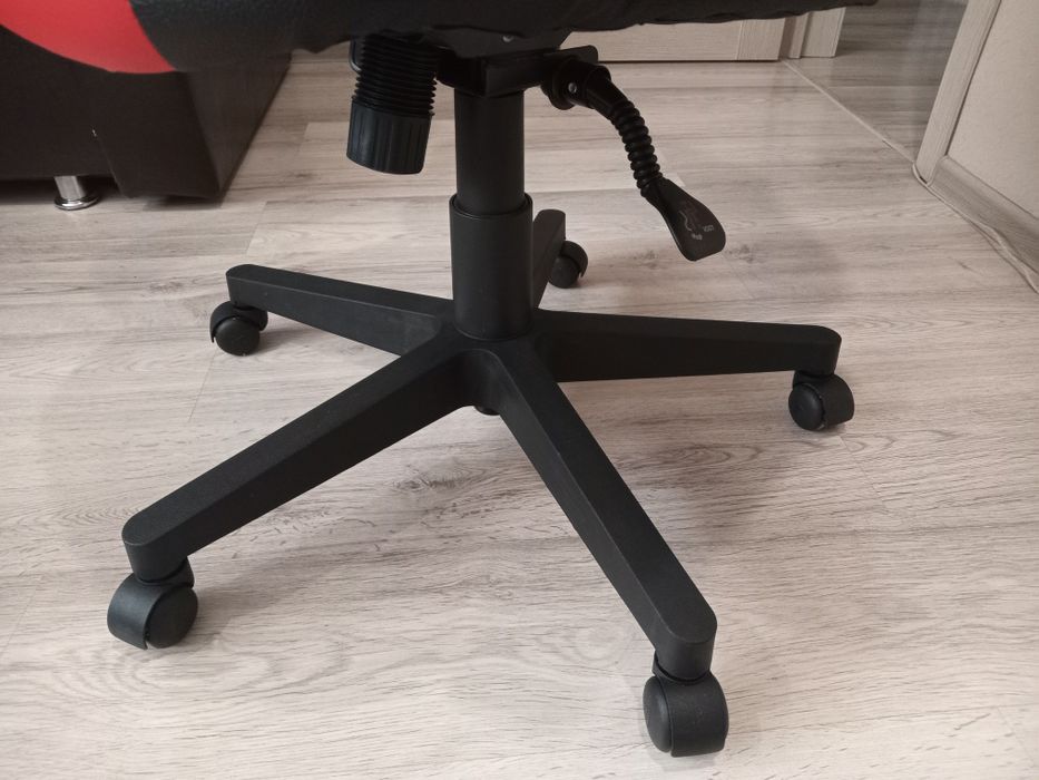 Игровое кресло продам!