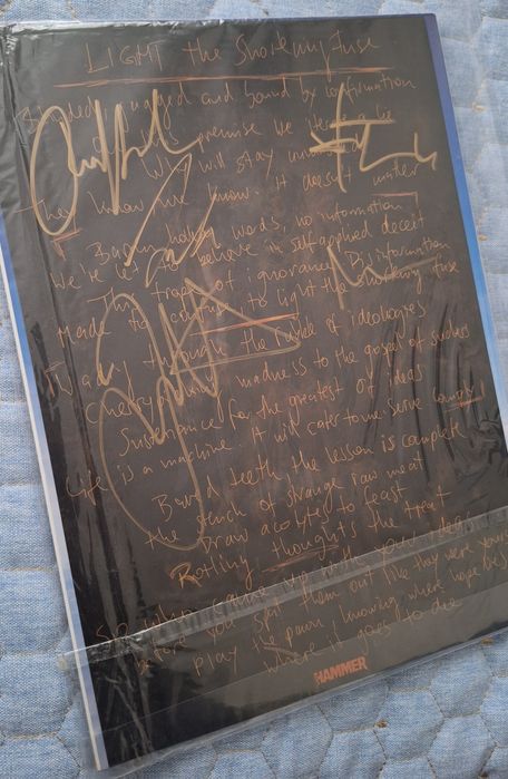 Лимитирано издание METAL HAMMER с автографите на MESHUGGAH + подарък