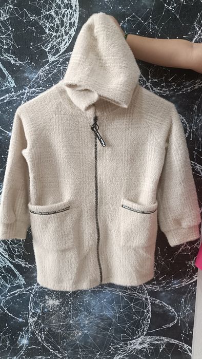 Продам кардиган для девочки