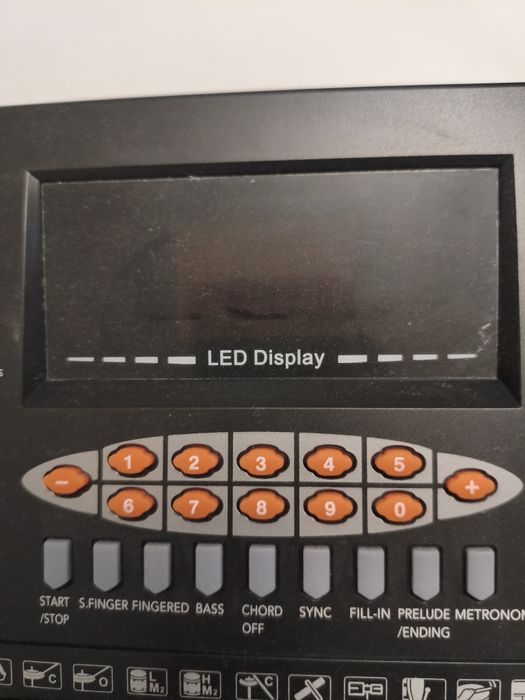 Продам электронный синтезатор