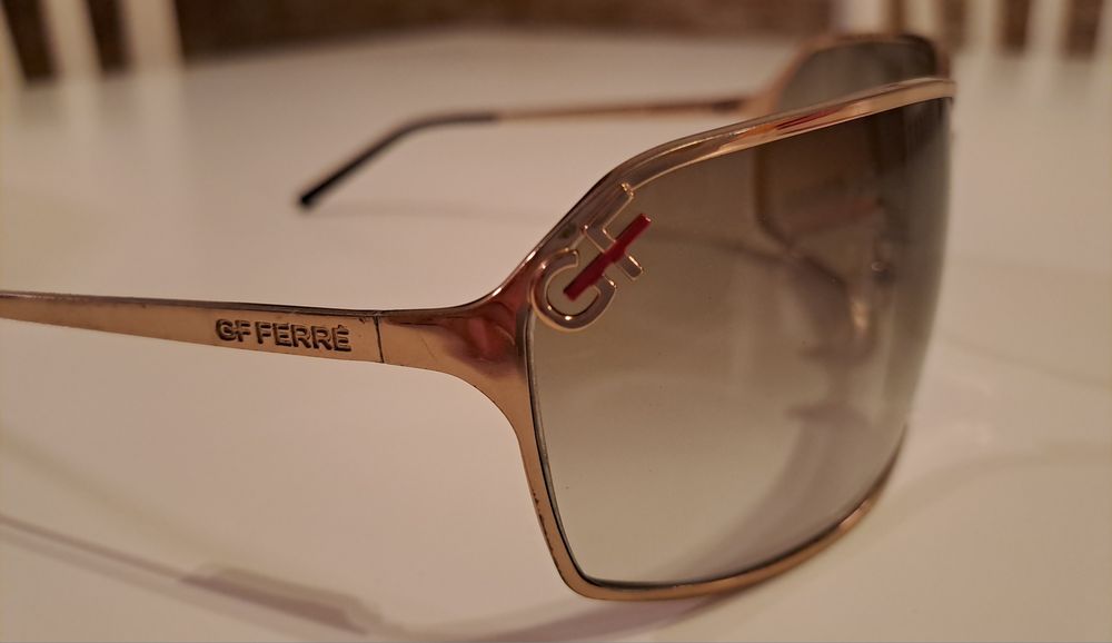 Слънчеви очила GF Ferre