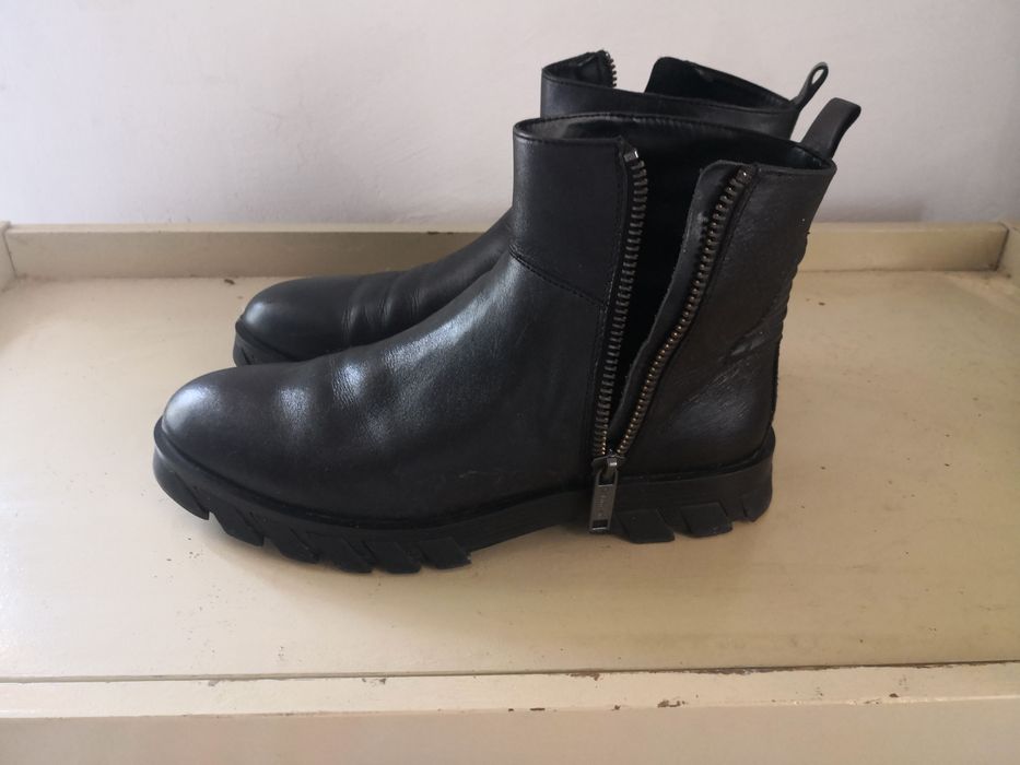 Мъжки обувки 45 номер Calvin Klein и Gino Rossi