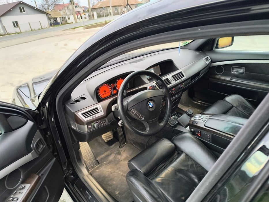 Vând sau schimb Bmw E65