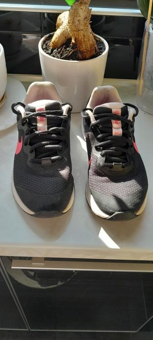 Запазени маратонки Найк