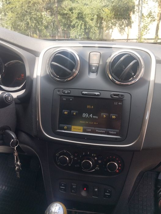 De vânzare Dacia Sandero stepvay benz acte la zi stare foarte bună km 165miina îmatriculat stare foarte bună telefon 0744785616