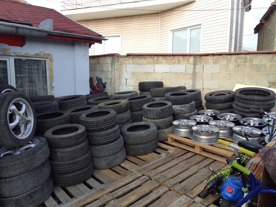 Различни размери със и без джанти и за мотори