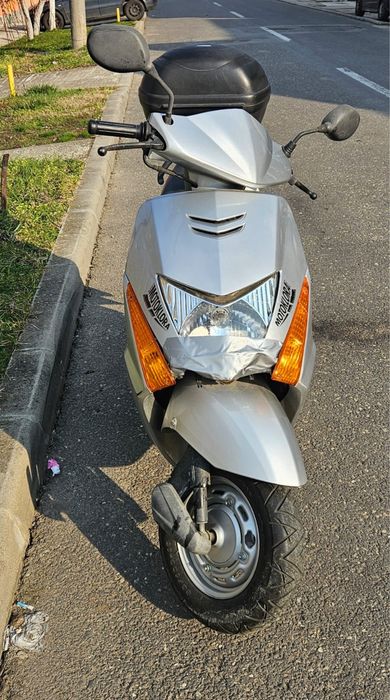 Scuter  Honda Led 100