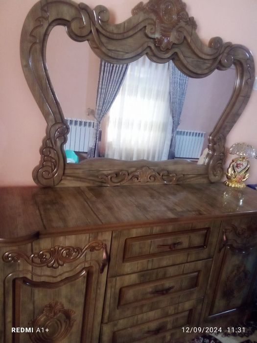 Mebel va kòrpachalar sotiladi