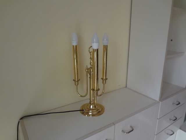 Стилна класическа лампа