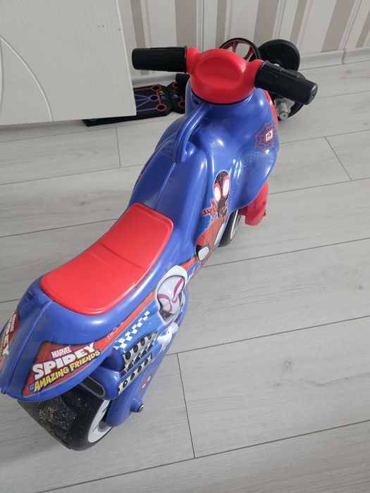 Спайдърмен Мотор за яздене Winner Spidey Injusa