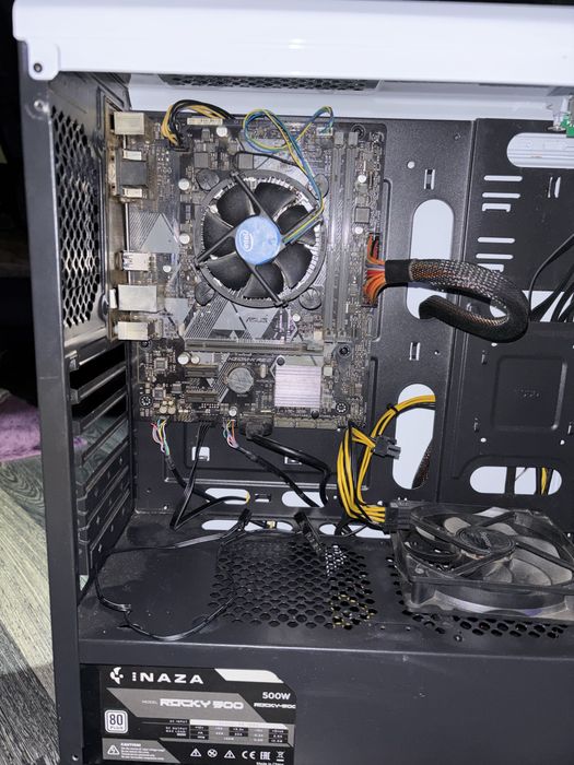 Vand pc fara placa video ,  si ssd