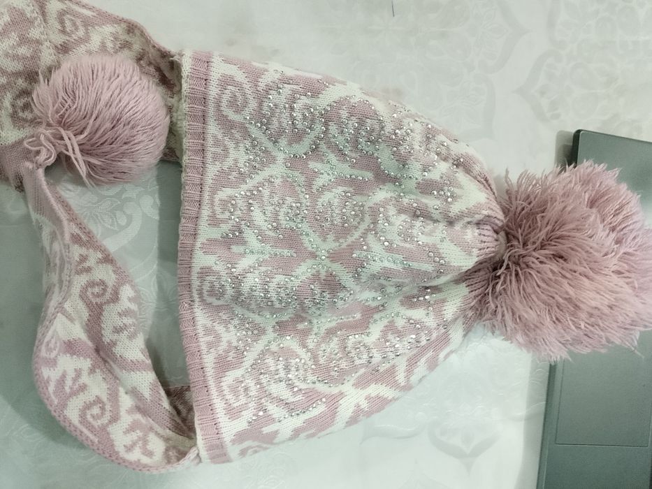 Шапки на девочку